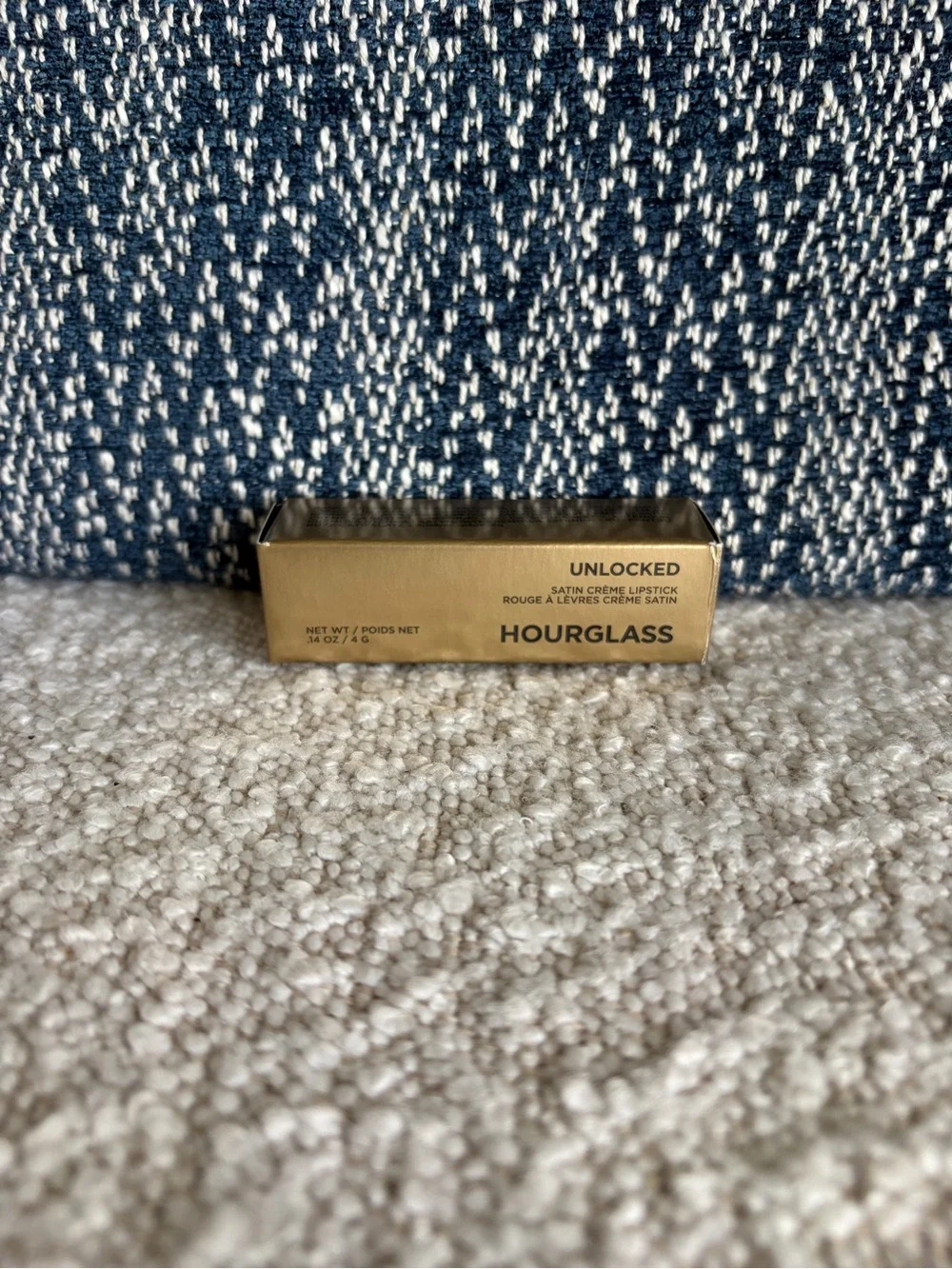 Hourglass Unlocked Satin Crème Lipstick ~Ravine 336 Vivid Fuchsia